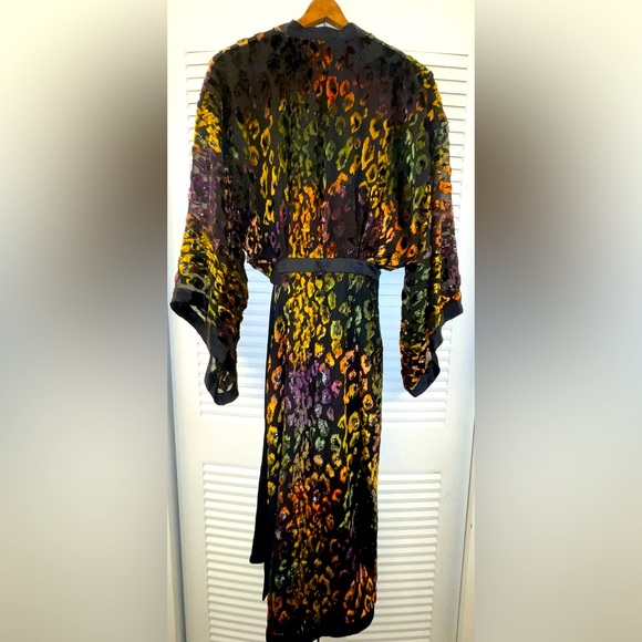 Saloni Saki wrap up effect metallic devoré-velvet midi dress - Picture 4 of 8